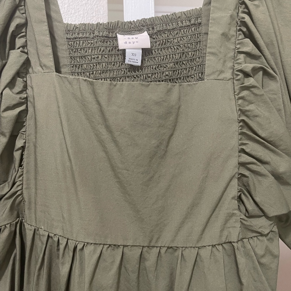 Target Dress. - Picture 2 of 2